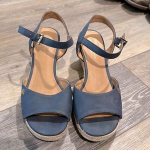 Tommy Hilfiger wedges Sz 8